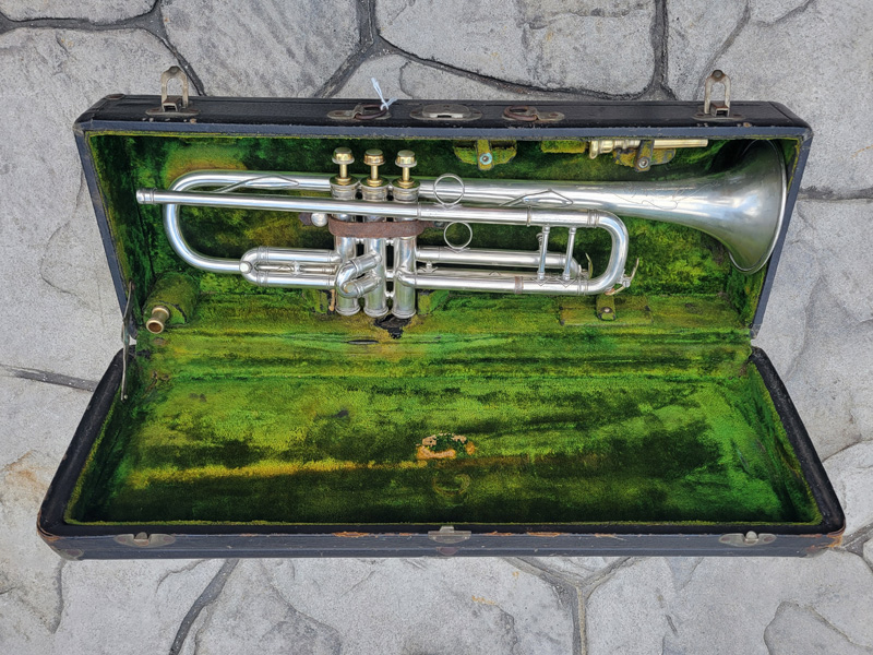 York model 40 Trumpet in Case