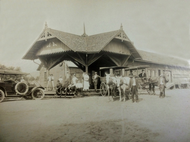Hadley Railroad Station 1915